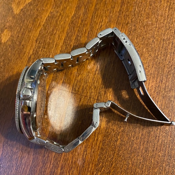 Watch - Picture 2 of 2